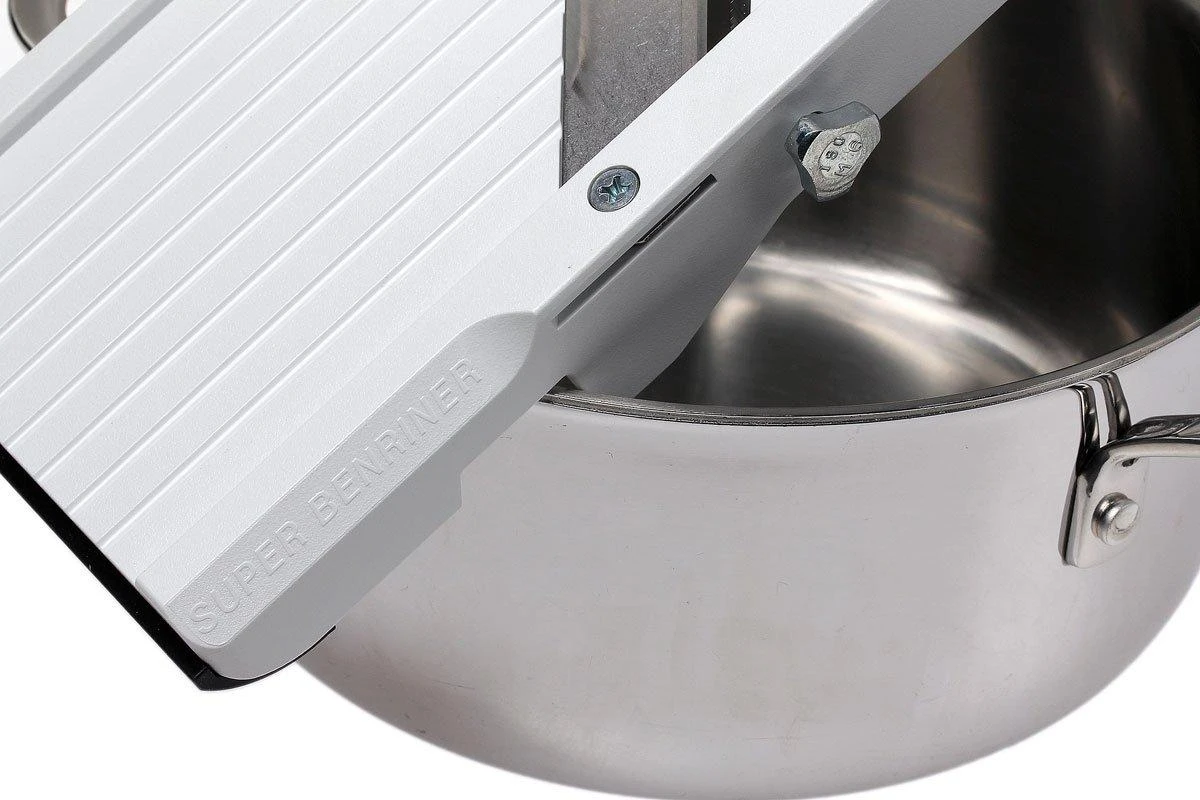 Mandoline Benriner Super, 951110, 9,5 Cm 9 Mandoline Benriner Super, 951110, 9,5 Cm – Image 7