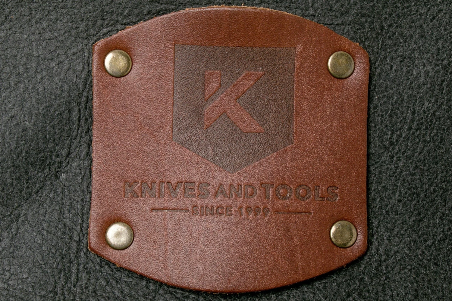 Knivesandtools Serviette à Couteaux En Cuir Utah Black 45x47 7 Knivesandtools Serviette à Couteaux En Cuir Utah Black 45x47 – Image 5