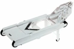 Mandoline OXO V-blade, 1071480 -Cuisine Couteaux Magasin OXO1071480 04 oxo v blade mandoline oxo1071480 d5