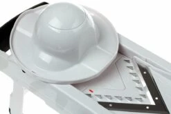 Mandoline OXO V-blade, 1071480 -Cuisine Couteaux Magasin OXO1071480 07 oxo v blade mandoline oxo1071480 d8