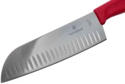 Victorinox SwissClassic 6.8521.17G Santoku Avec Alvéoles 17 Cm, Rouge 9 Victorinox SwissClassic 6.8521.17G Santoku Avec Alvéoles 17 Cm, Rouge -Cuisine Couteaux Magasin VT6 8521 17G 03 victorinox