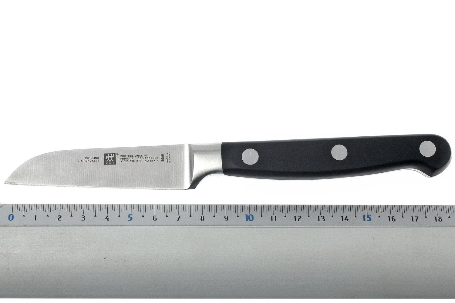 Zwilling - Professional « S » Couteau à Légumes 9 Cm 6 Zwilling - Professional « S » Couteau à Légumes 9 Cm – Image 4