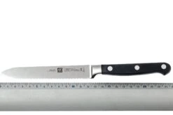 Zwilling - Professional « S » Couteau Universel 13 Cm 9 Zwilling - Professional « S » Couteau Universel 13 Cm -Cuisine Couteaux Magasin ZW31025 130 04 zwilling professionals 31025 130 worstmes d4